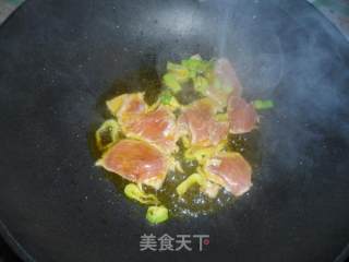 蒜苔炒肉的做法步骤：5