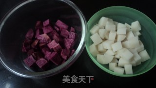 紫薯汤圆年糕的做法步骤：1