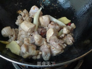 【香菇炖鸡】味道鲜美的下饭菜的做法步骤：6