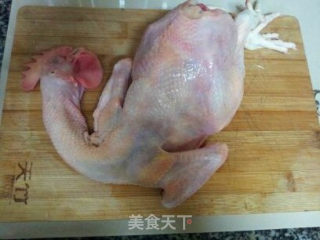 干锅鸡的做法步骤：1