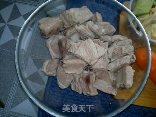 排骨焖面的做法步骤：1