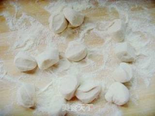土豆猪肉锅贴的做法步骤：16
