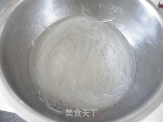冬天螃蟹的惬意吃法---螃蟹粉丝煲的做法步骤：4