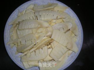 酸菜冬笋炒肉片的做法步骤：2