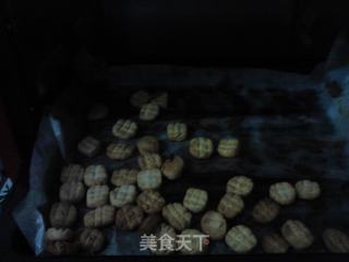 香香酥酥小饼干的做法步骤：3