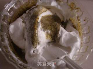 黑芝麻戚风蛋糕的做法步骤：11