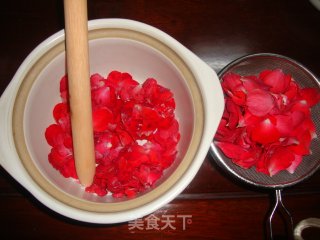 自制玫瑰酱的做法步骤：3