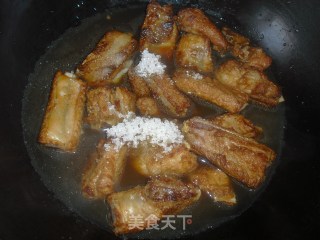 糖醋排骨的做法步骤：7