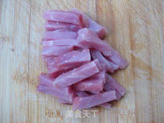 外焦里嫩的糖醋里脊的做法步骤：1