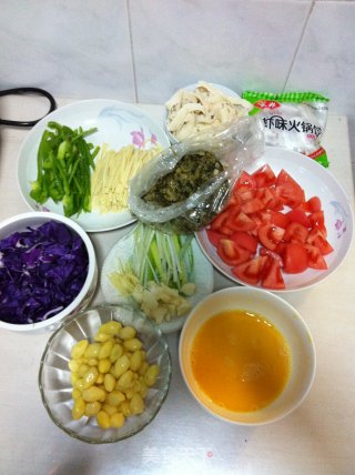 紫甘蓝青椒炒千张的做法步骤：1