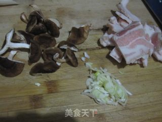 上汤香菇白菜炖豆腐的做法步骤：3