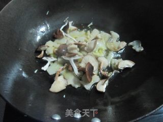 上汤香菇白菜炖豆腐的做法步骤：6