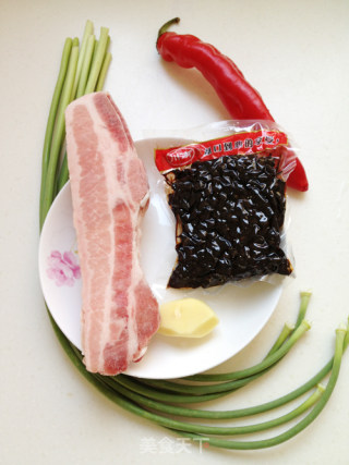 盐煎肉的做法步骤：1