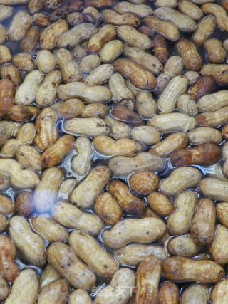 白肉咸干花生的做法步骤：2