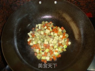 五彩炒饭的做法步骤：7