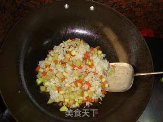 五彩炒饭的做法步骤：8