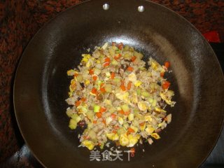 五彩炒饭的做法步骤：9
