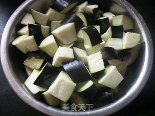 酱烧茄子的做法步骤：1
