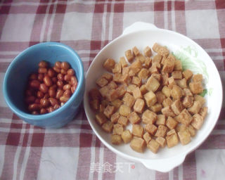 宫保豆腐丁的做法步骤：4
