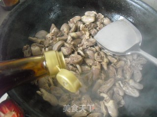 ﻿辣炒鸡心的做法步骤：5