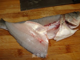 一鱼两吃之一----------香炸鱼柳的做法步骤：2
