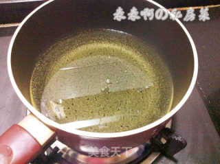 懒人菜谱 10分钟搞定软糯溜耙的红烧鸡爪的做法步骤：2