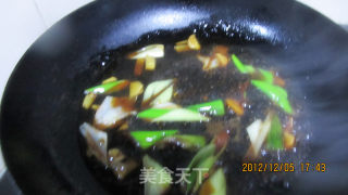 焦熘肉段的做法步骤：8
