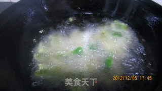 焦熘肉段的做法步骤：10
