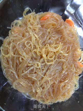 蒜茸粉丝炒扇贝的做法步骤：4