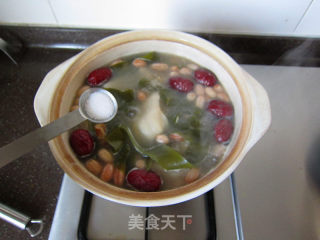 海带花生煲猪蹄的做法步骤：15