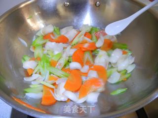 三色炒百合的做法步骤：6