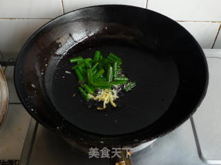 青椒木耳炒鸡蛋的做法步骤：4