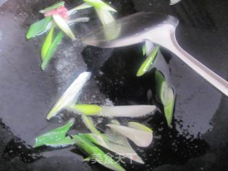 五花肉炒黄花的做法步骤：5