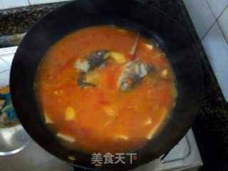 番茄鱼头豆腐汤的做法步骤：9