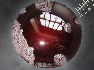 红酒洋梨的做法步骤：2