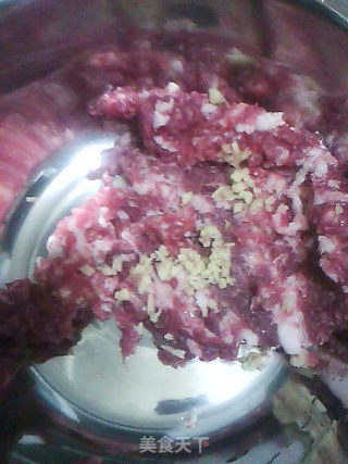 芹菜猪肉包的做法步骤：3