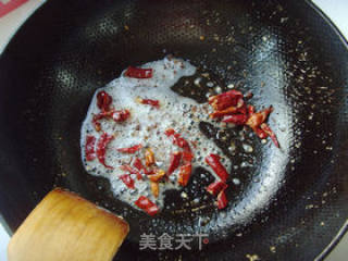 麻辣花生的做法步骤：7