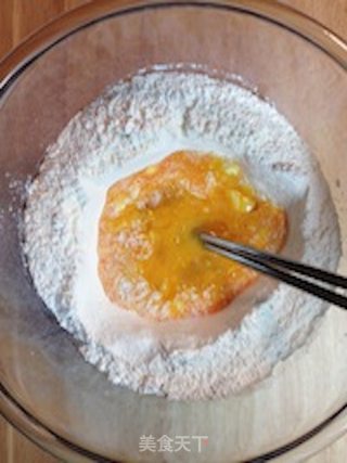 手擀意式黄金面(系列之一)黄金瀑布里蒜,椒香【传统的意式面】新鲜尝的做法步骤：8