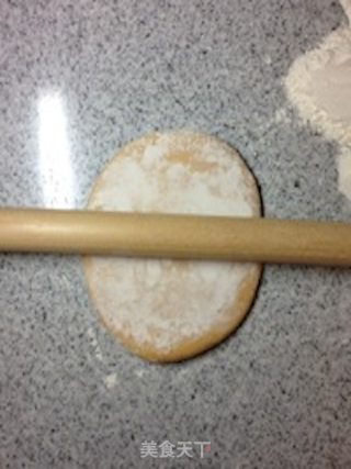 手擀意式黄金面(系列之一)黄金瀑布里蒜,椒香【传统的意式面】新鲜尝的做法步骤：18
