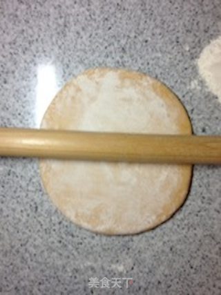 手擀意式黄金面(系列之一)黄金瀑布里蒜,椒香【传统的意式面】新鲜尝的做法步骤：20