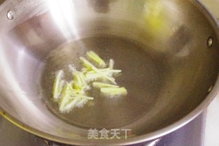 爆炒黄鳝的做法步骤：3