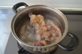 强膝壮骨养生菜【栗子牛蹄筋】的做法步骤：3