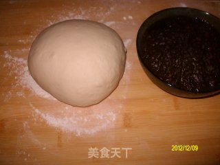 白又胖豆沙包的做法步骤：1