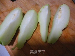 腊肉炒佛手瓜的做法步骤：3