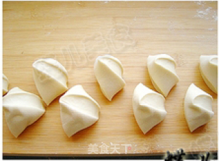 新疆风味羊肉烤包子的做法步骤：10