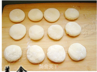 新疆风味羊肉烤包子的做法步骤：11