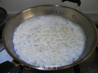 史云生原汁上汤鸡丝青菜面的做法步骤：5