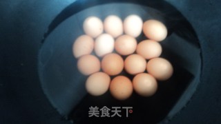 五香茶叶蛋的做法步骤：2