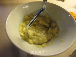 红萝卜香蕉鸡蛋饼的做法步骤：3