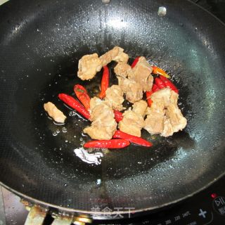 糖炒排骨的做法步骤：4